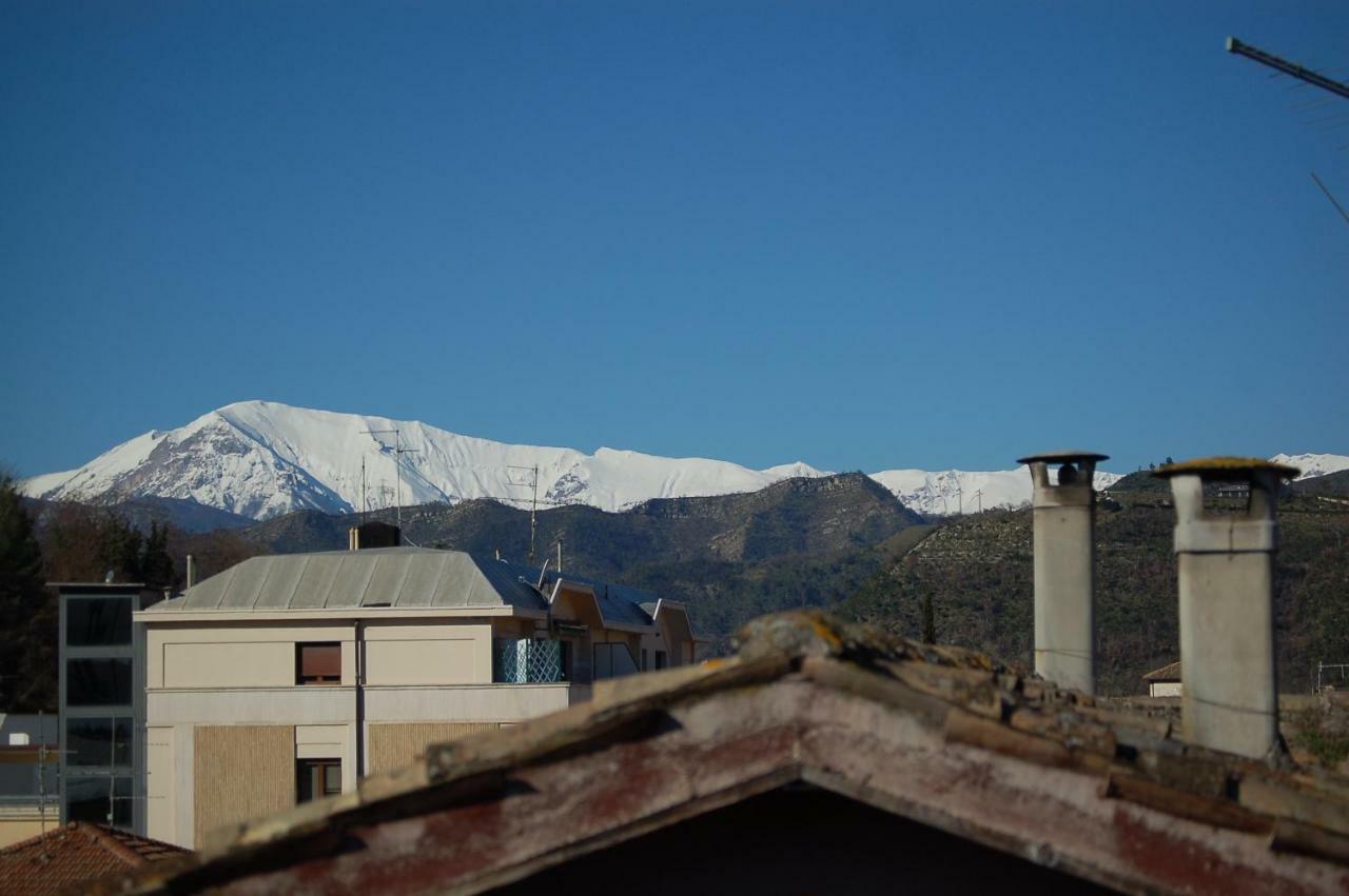 A Casa Di Lola Bed & Breakfast Ascoli Piceno Exterior photo